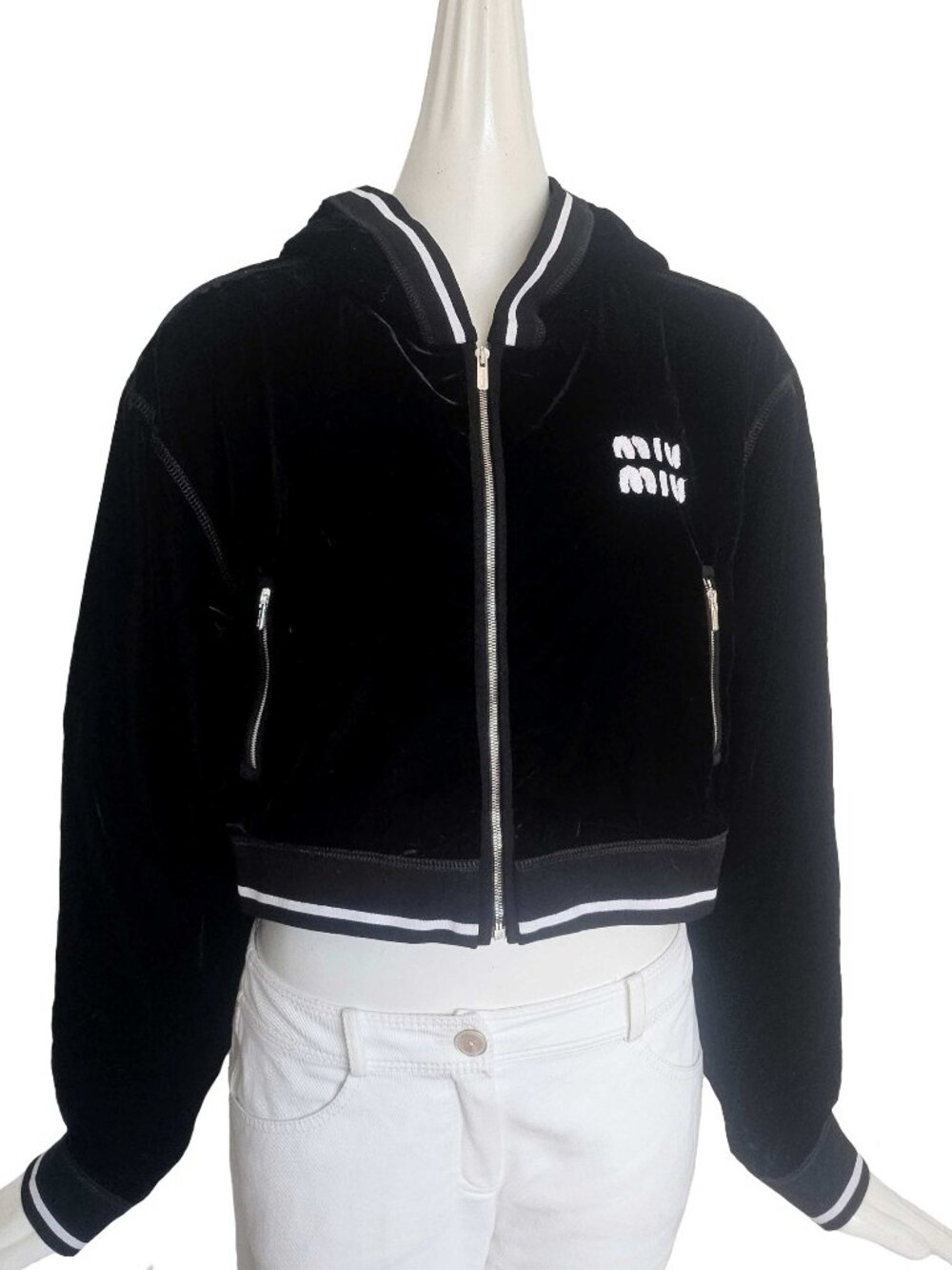 MIU MIU BLACK VELVET CROPPED LOGO HOODED JACKET (40)